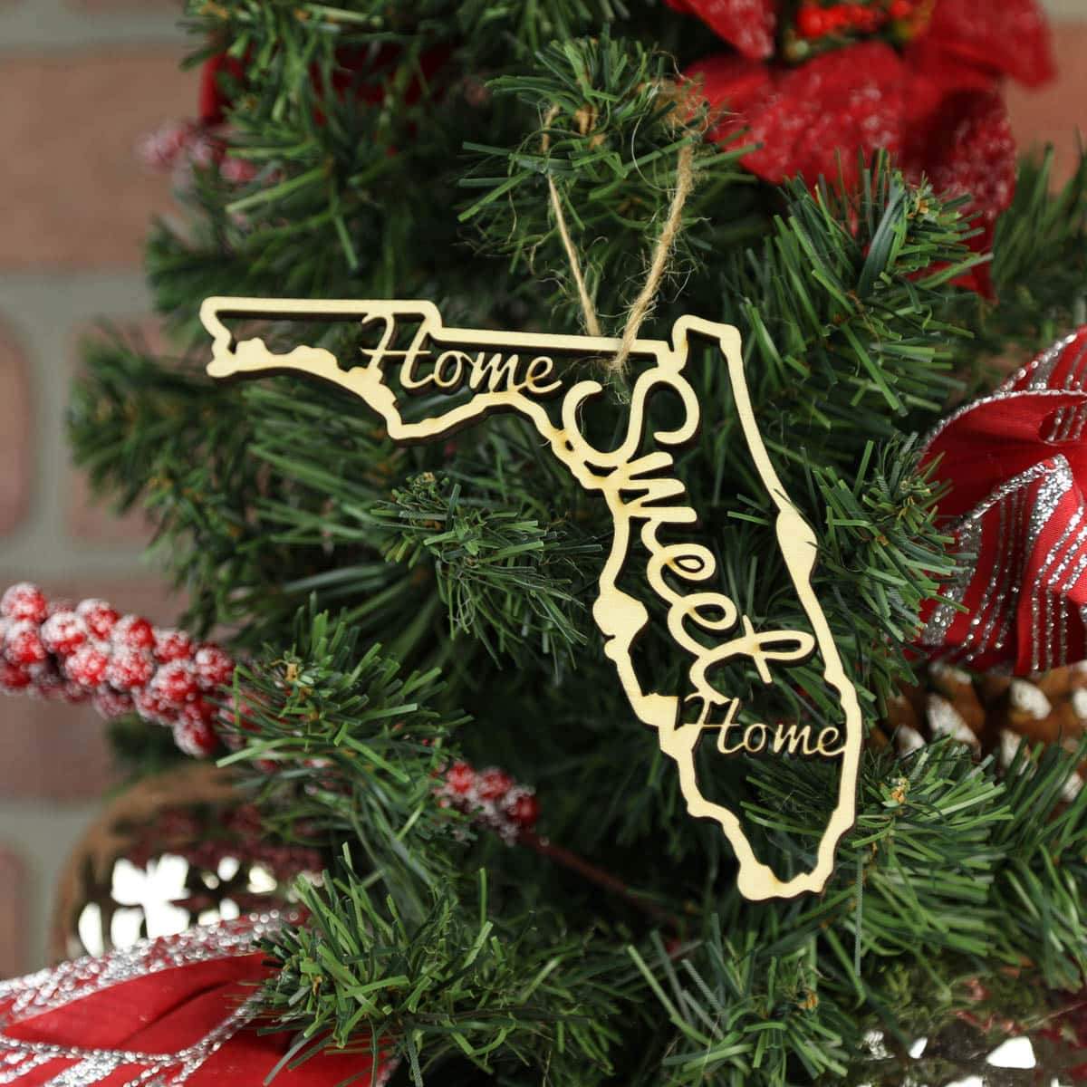 WOODEN STATE-THEMED CHRISTMAS ORNAMENTS - HOME SWEET HOME